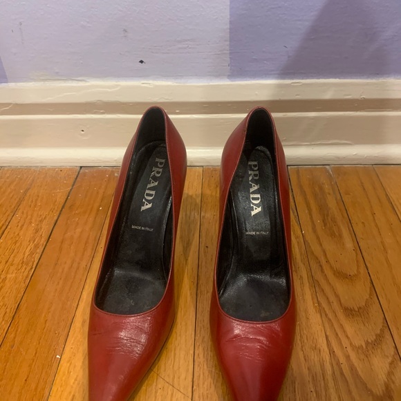 Red Prada Pumps - Picture 2 of 4